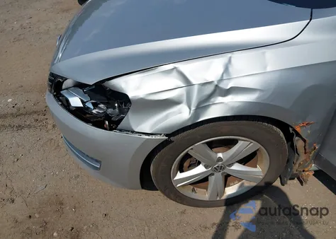 2013 Volkswagen Passat 2.5L Se from USA, damaged, VIN 1VWBP7A35DC009445